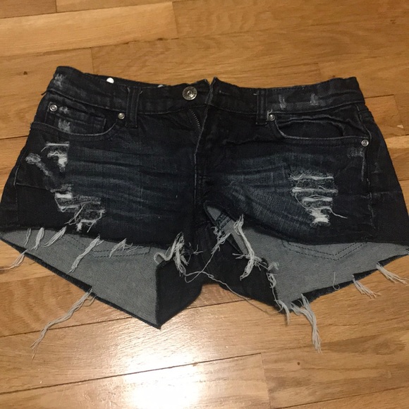 Ripped jean shorts - Picture 1 of 2